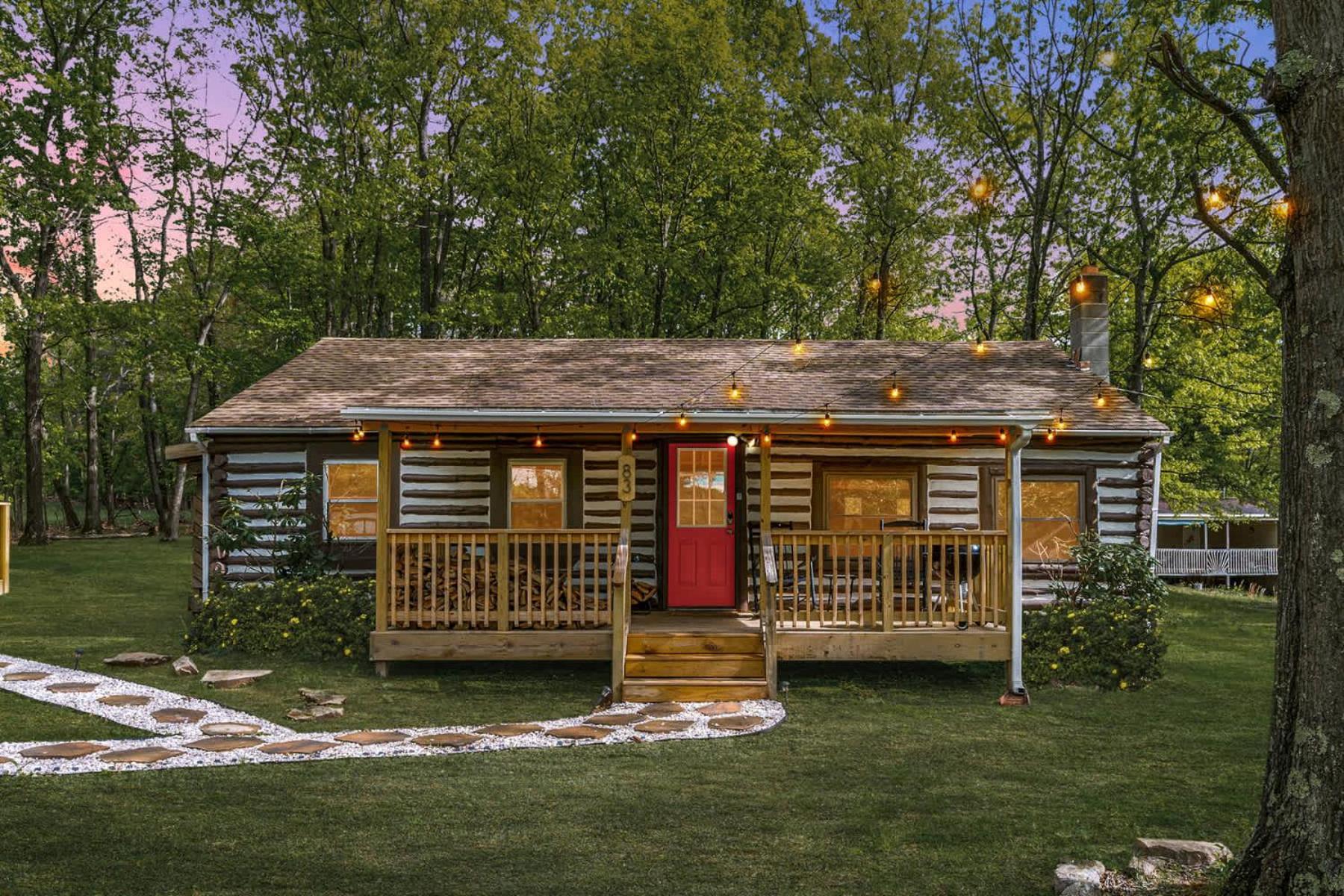 Modernized Log Cabin W Hot Tub Fire Pit & Views Беркли-Спрингс Экстерьер фото